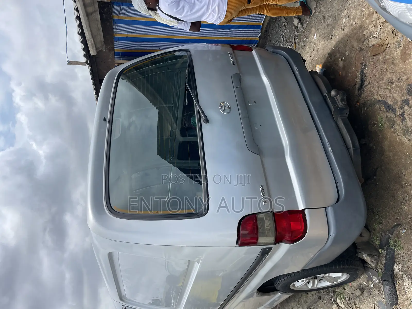 Toyota HiAce 2003 Silver