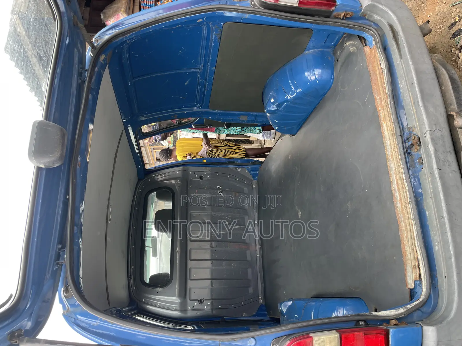 Toyota HiAce 2003 Blue