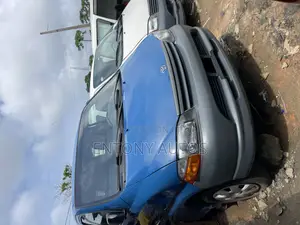 Toyota HiAce 2003 Blue