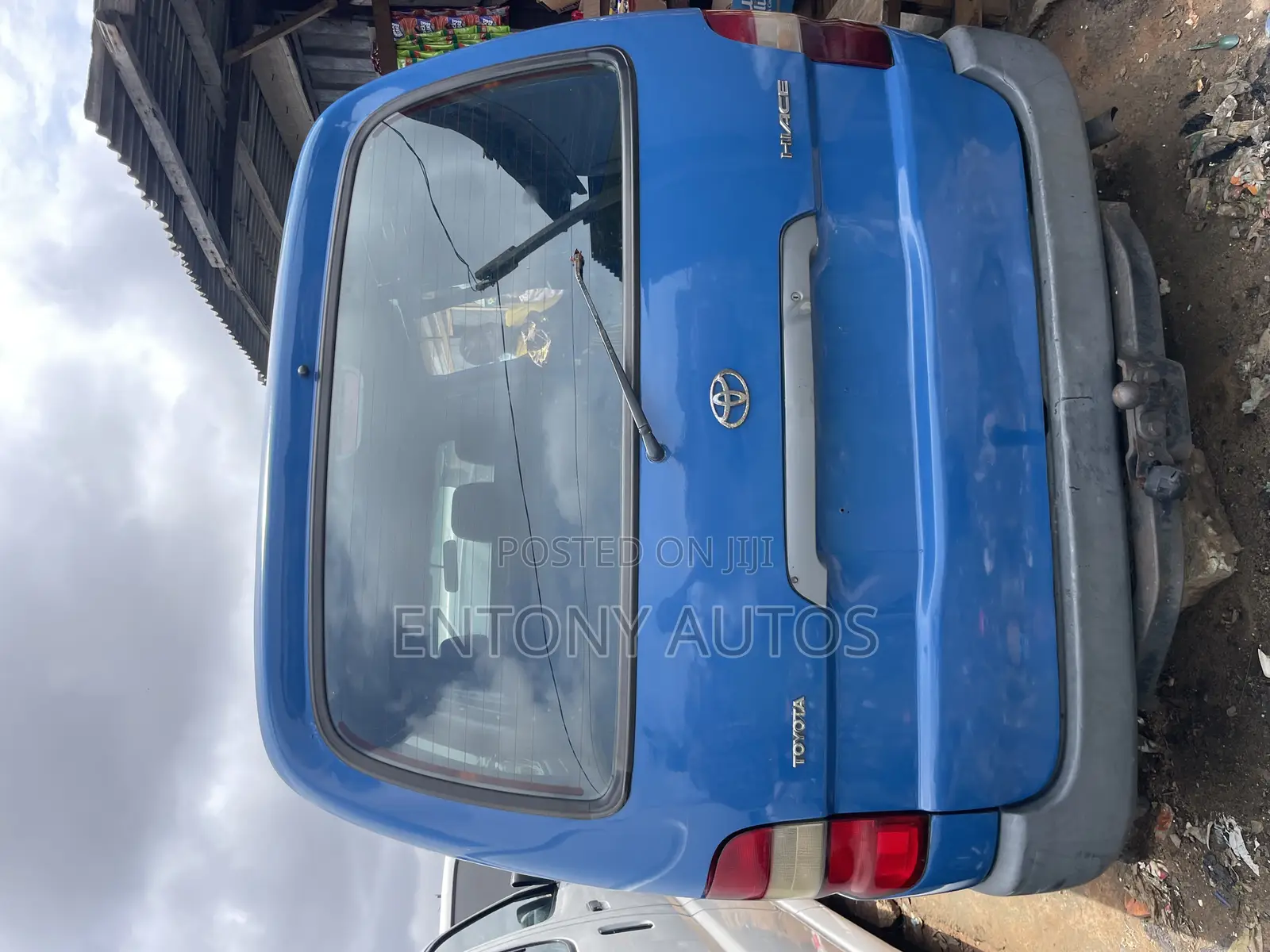Toyota HiAce 2003 Blue