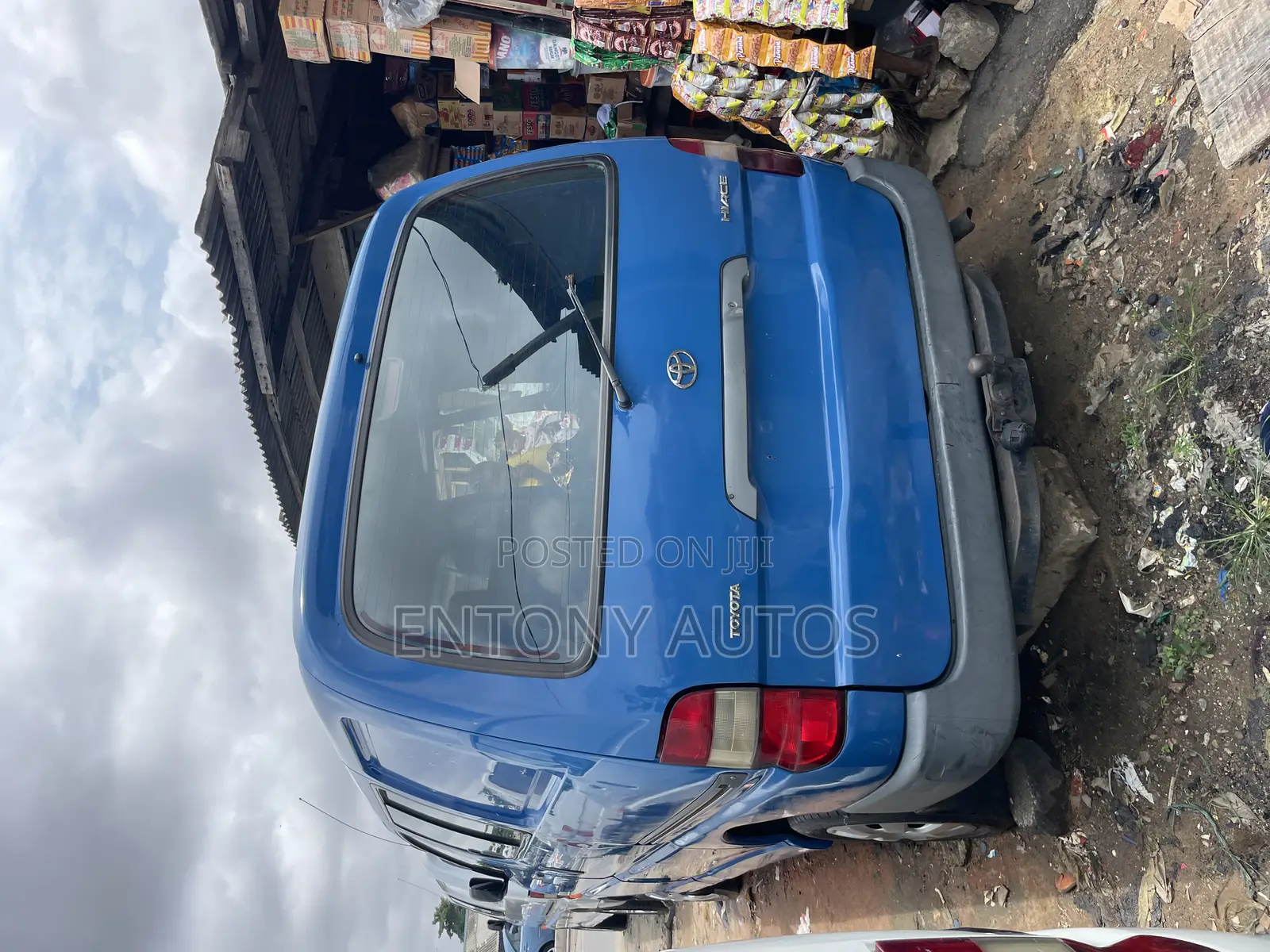 Toyota HiAce 2003 Blue