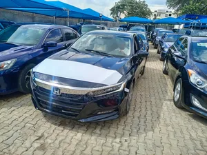 Photo - Honda Accord 2018 Black