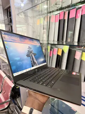 Laptop Dell Precision 15 5540 16GB Intel Core i5 SSD 256GB