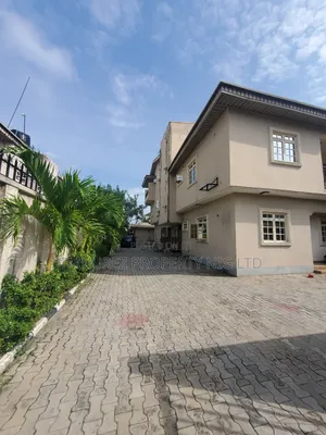 4bdrm Apartment in Lekki Phase1, Chevron for rent