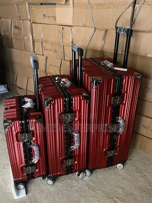 Solid Set Of 3 Traveling Luggage Aluminum