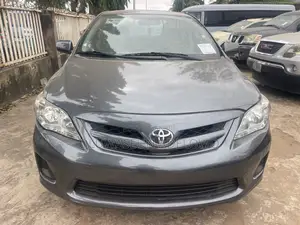 Toyota Corolla LE 4dr Sedan (1.8L 4cyl 4A) 2012 Gray