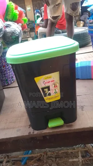 Pedal Waist Bin