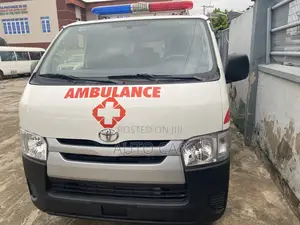 Toyota HiAce 2013 White