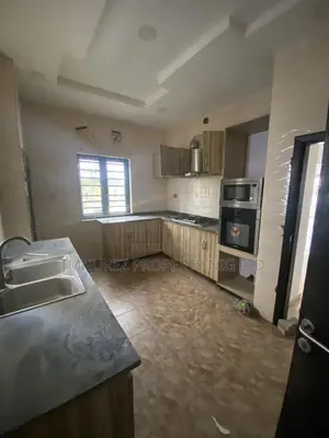 4bdrm Duplex in Osapa London for rent