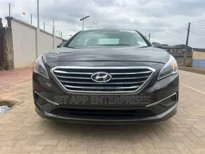 Photo - Hyundai Sonata 2017 Brown