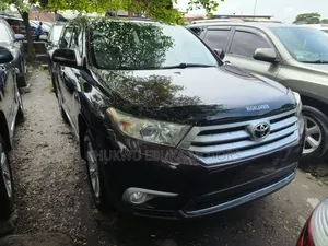 Toyota Highlander Limited 2012 Red