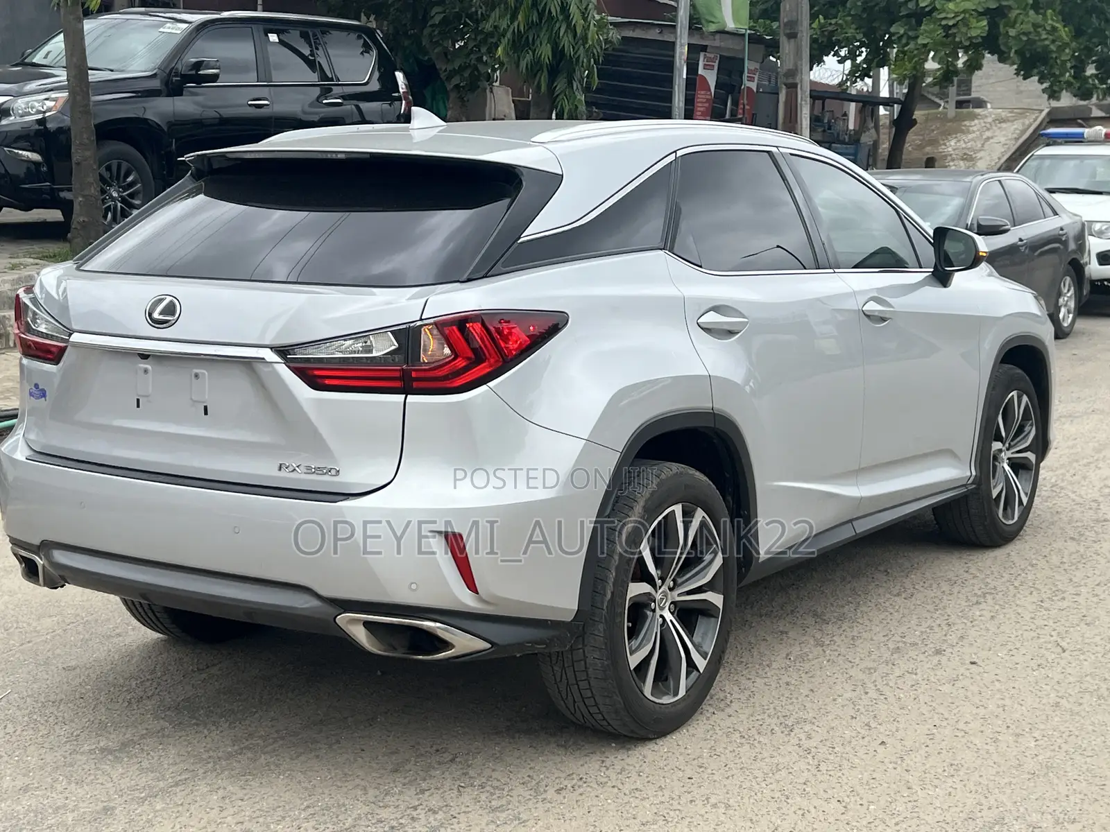 Lexus RX 350 FWD 2017 Silver