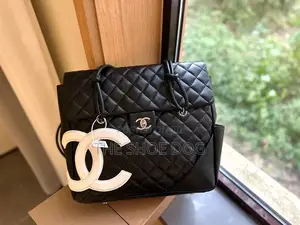 Photo - Authentic Channel Female Shoulder Bag