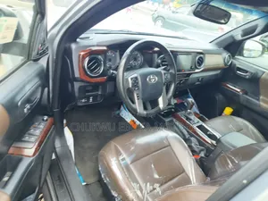 Toyota Tacoma 4dr Double Cab 2016 Silver