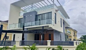 4bdrm Duplex in Chevron for sale