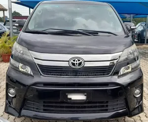Photo - Toyota Regius 2013 Black