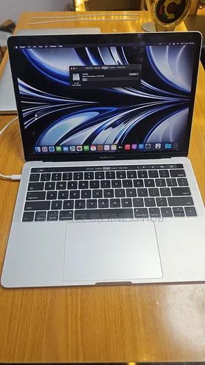 Laptop Apple MacBook Pro 2017 8GB Intel Core I5 SSD 256GB