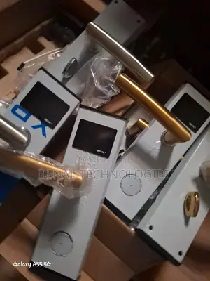 Hotel Room Access Simplified — Card Locks With Software