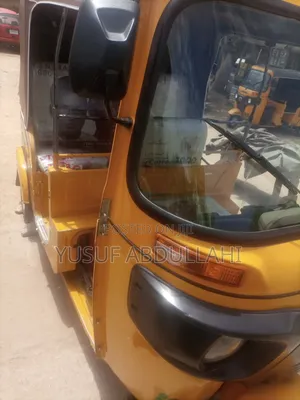 Bajaj RE 2020 Yellow