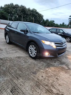 Toyota Venza LE FWD 2013 Gray