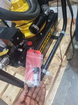 Enerpac Hydraulic Torque Machine