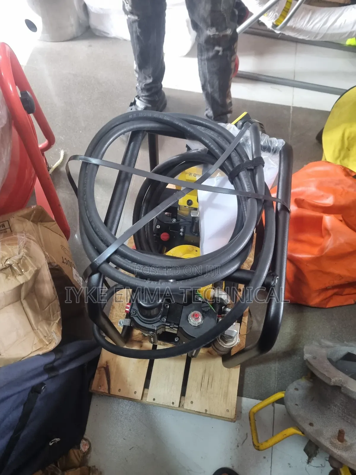 Enerpac Hydraulic Torque Machine
