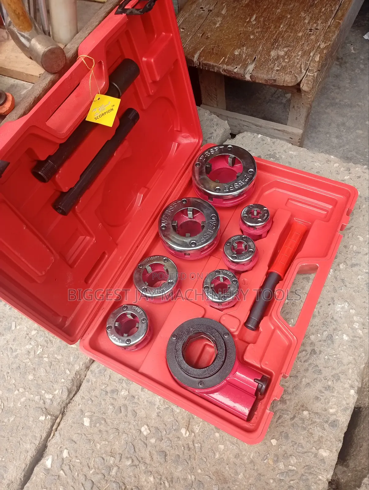Ratchet Pipe Threading Dies Kit