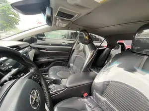 Toyota Camry SE 2021 Black