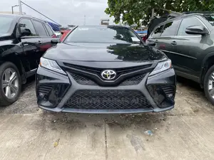 Toyota Camry SE 2021 Black