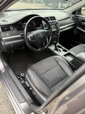Toyota Camry SE 4dr Sedan (2.5L 4cyl 6A) 2017 Gray