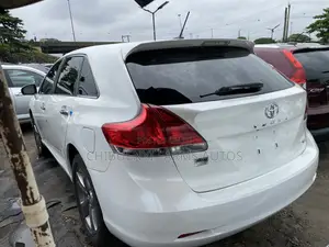 Toyota Venza V6 AWD 2012 White