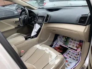 Toyota Venza V6 AWD 2012 White