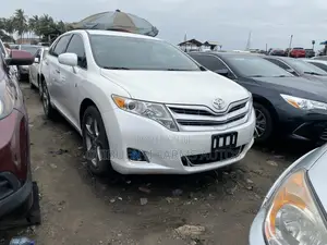 Toyota Venza V6 AWD 2012 White