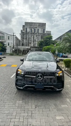 Photo - Mercedes-Benz GLE-Class GLE 450 4MATIC 2020 Black