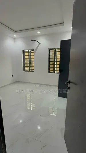 2bdrm Apartment in Lekki Phase One for rent