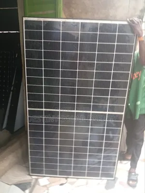 Photo - 450watts Solar Panel Canadian Mono 120cells Very Clean
