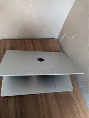 Laptop Apple MacBook Pro 2023 M2 Pro 16GB Apple M2 SSD 512GB