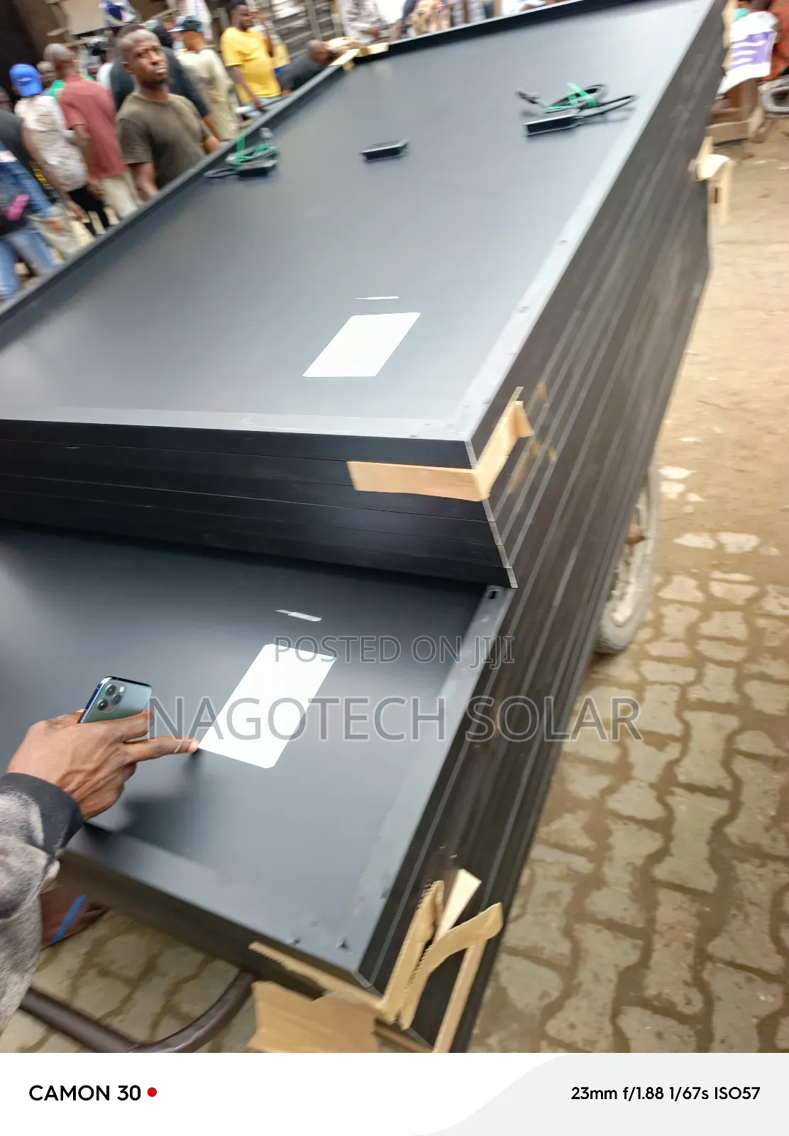 550watts Jinko Solar Panel All Black