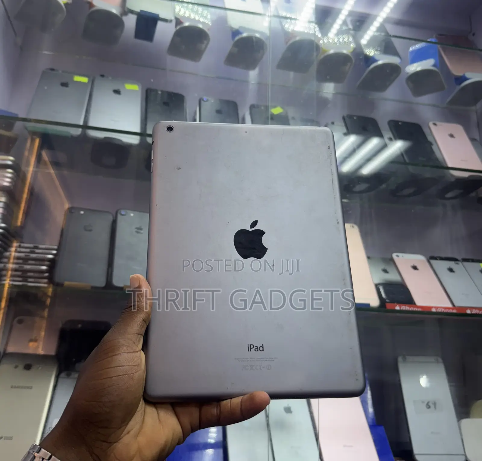 Apple iPad Air 16 GB Black