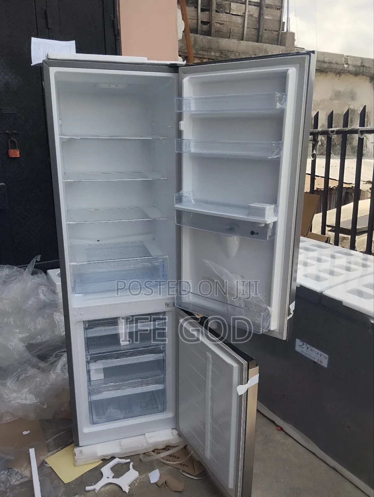 Original Lg 350litters Inverter Fridge With Water Dispenser