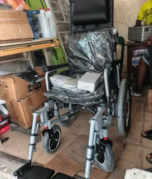 Executive and Collapsible Motorised Wheelchair
