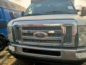 Ford Excursion 2013 White