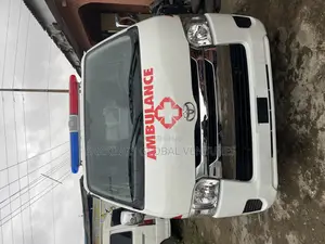 Toyota HiAce 2015 White