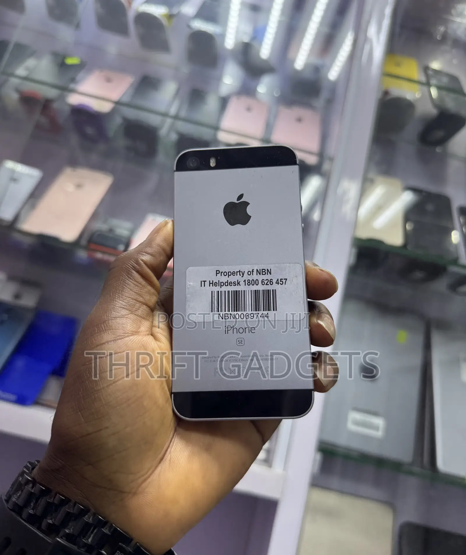Apple iPhone SE 32 GB Silver