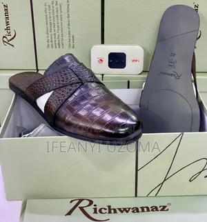 Flat Sole Leather Italian Half Shoe