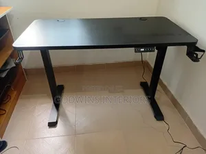 Electrical Adjustable Desk With Office Kidney Chair