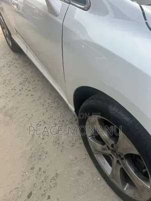 Photo - Toyota Venza V6 2009 White