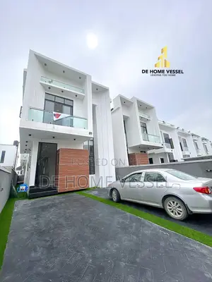 5bdrm Duplex in Chevron for sale