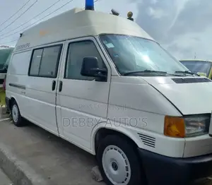 Volkswagen Transporter 2005 Orange