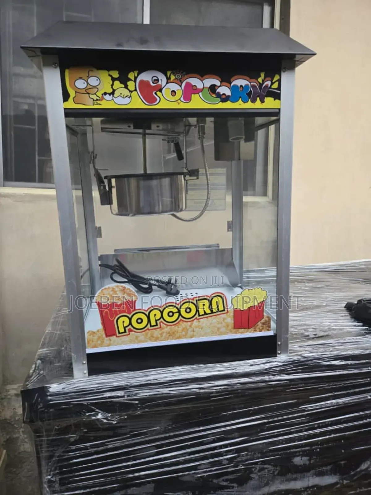 Black Popcorn Machine